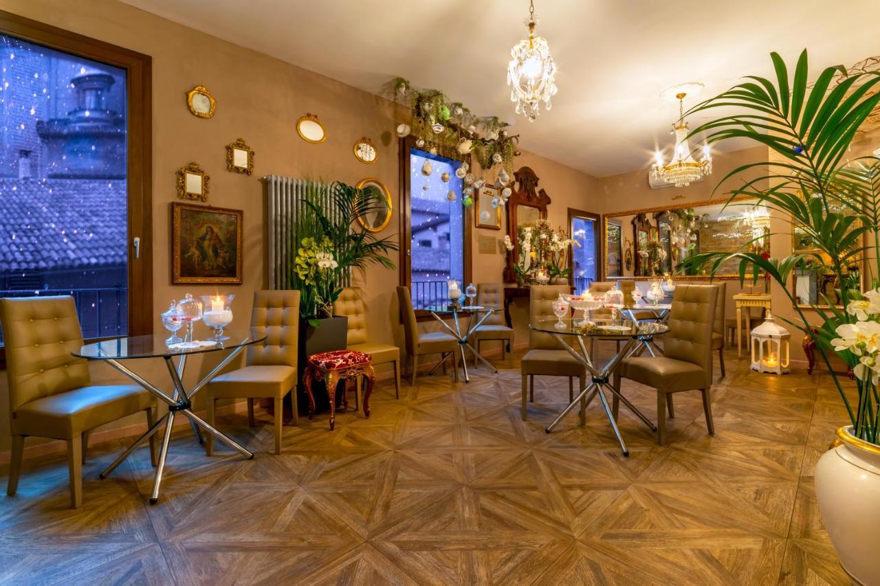 051 Room & Breakfast Bologna Exteriör bild
